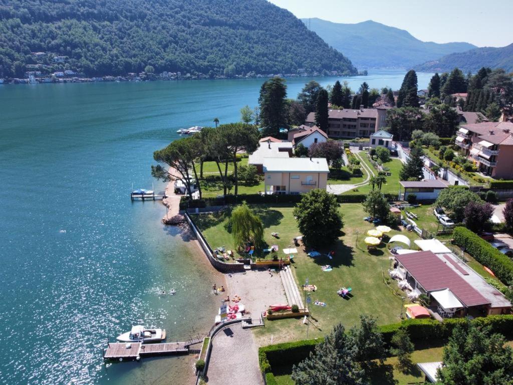 Zara House - Lake And Pet Friendly Brusimpiano Bagian luar foto
