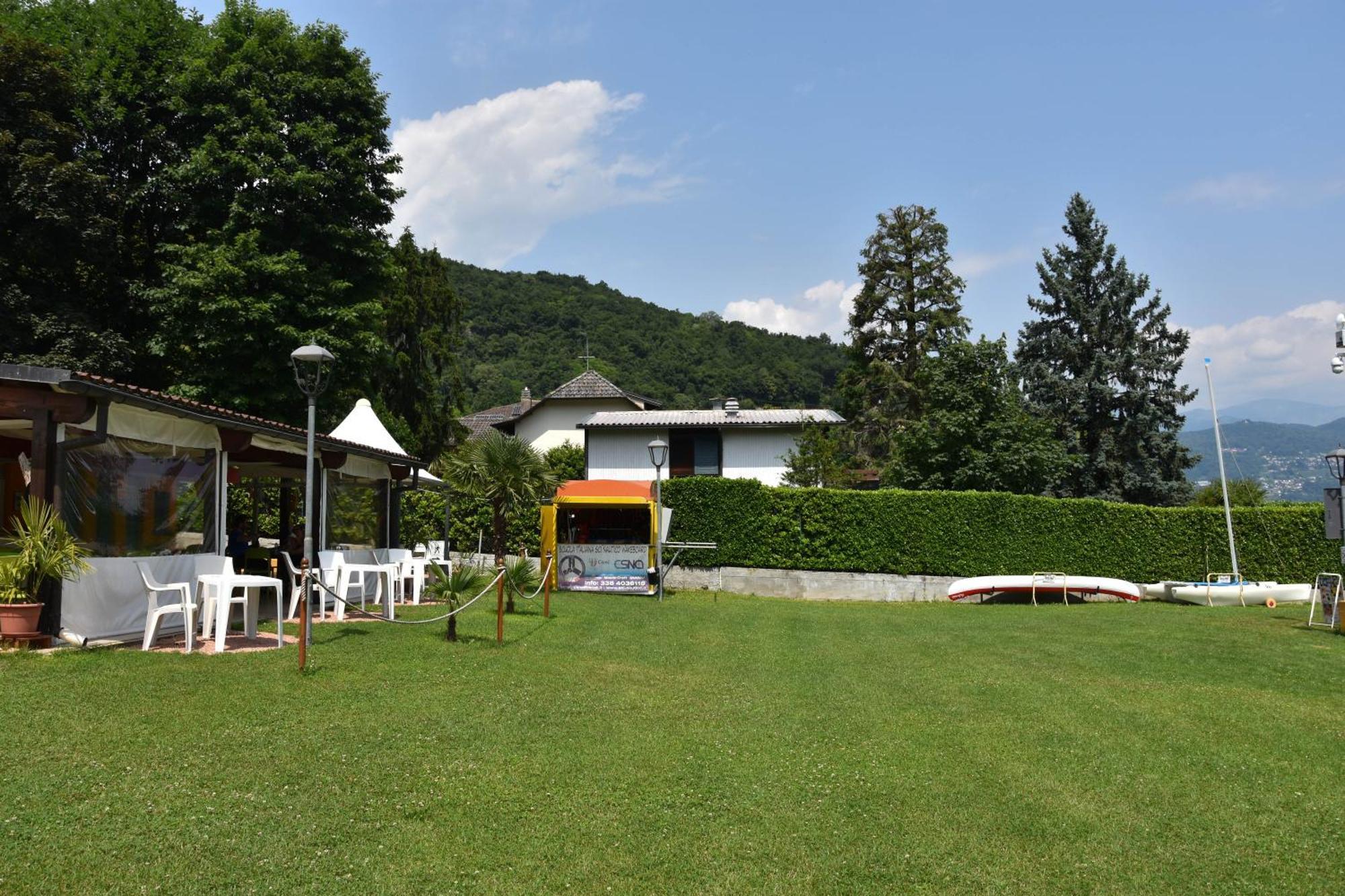 Zara House - Lake And Pet Friendly Brusimpiano Bagian luar foto