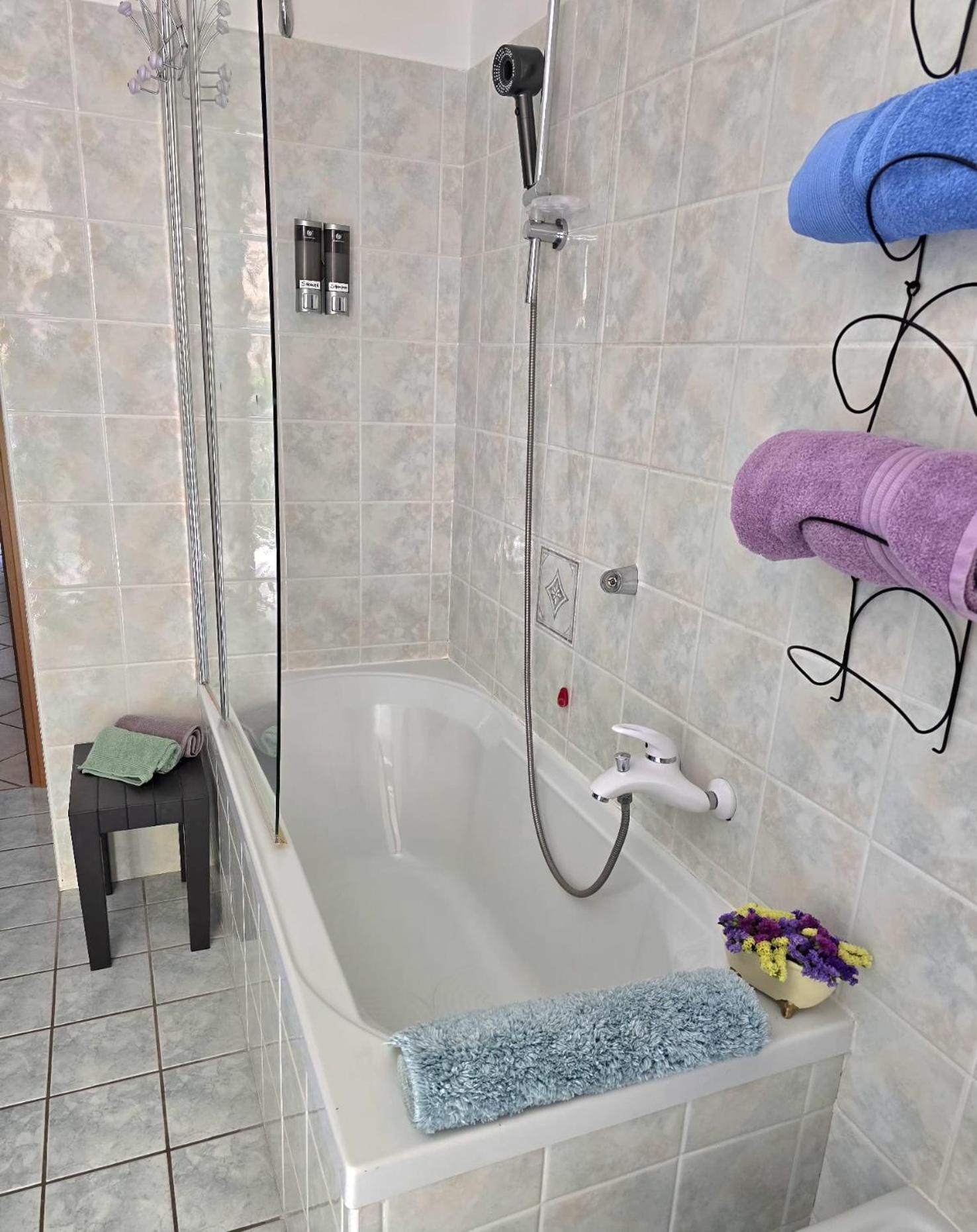 Zara House - Lake And Pet Friendly Brusimpiano Bagian luar foto